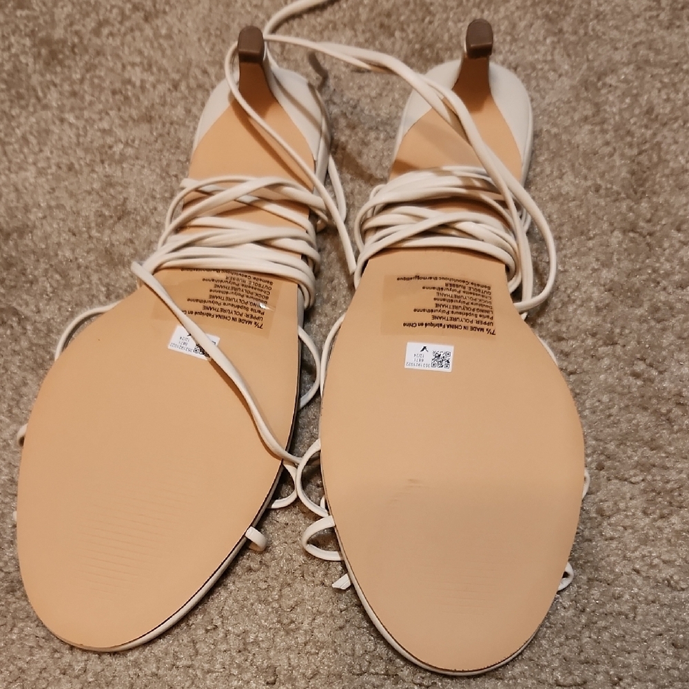 American Eagle Outfitters Cream Bow Ankle Lace-up Kitten Heel - 7.5 - NWOT - Picture 3 of 4